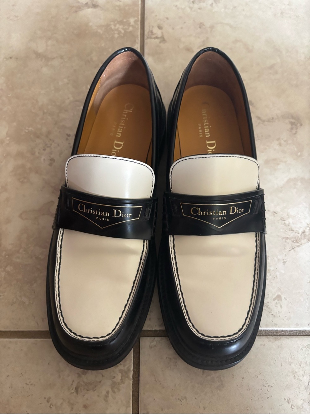 CHRISTIAN DIOR
Brushed Calfskin Boy Loafers
